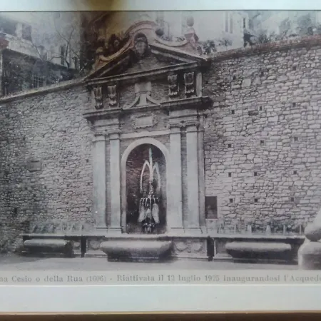 The Angela's House And Large Balcony On The Square Todi