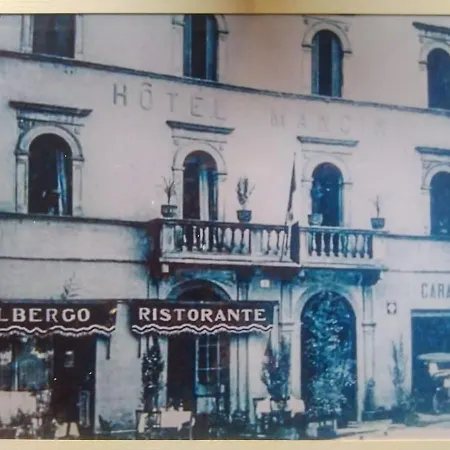 The Angela's House And Large Balcony On The Square Apartment *