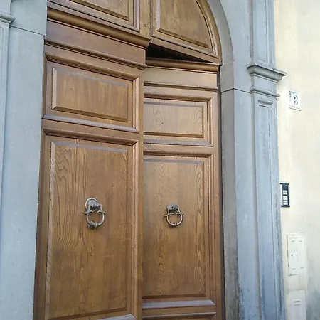 Apartment The Angela's House And Large Balcony On The Square Todi